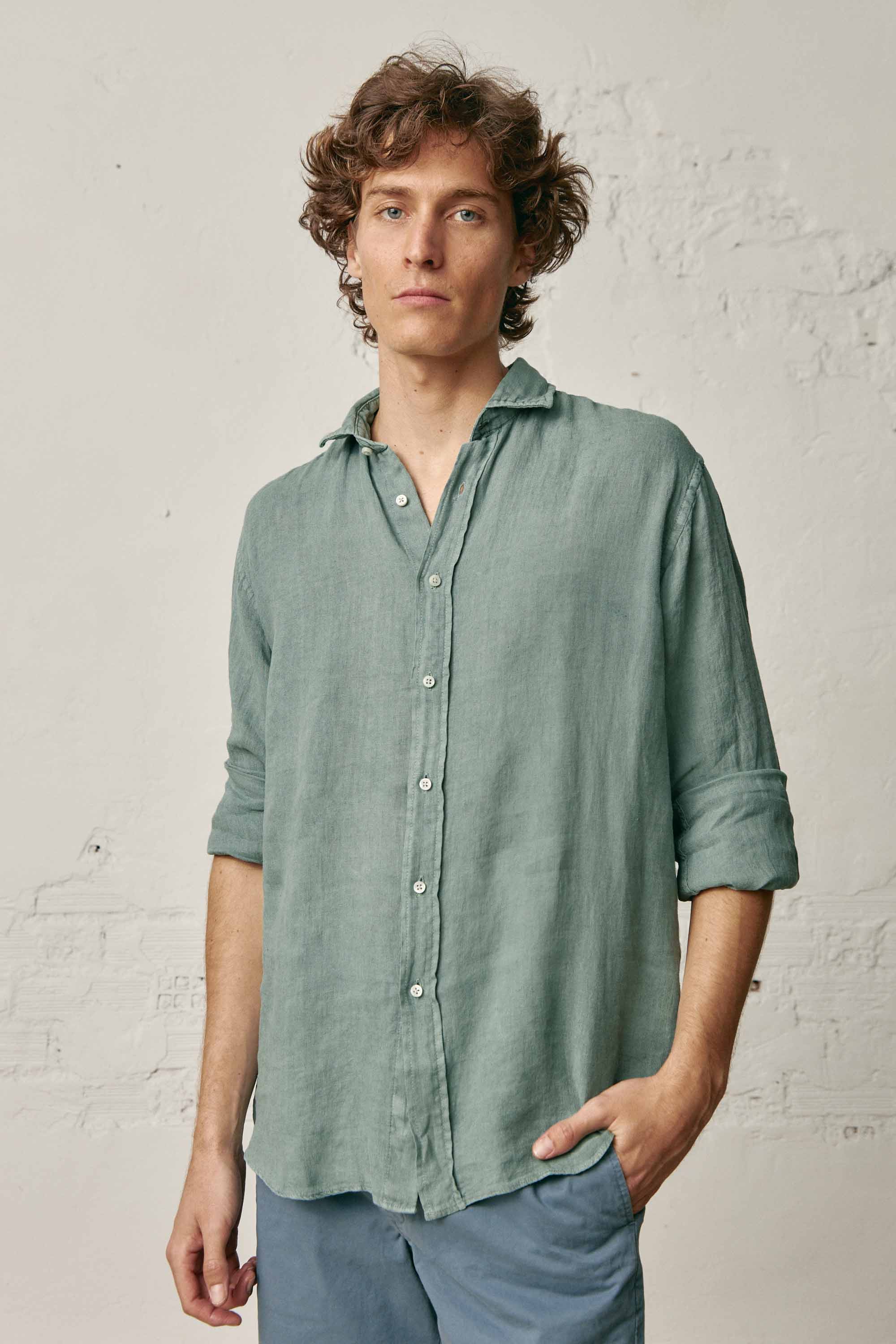 Camisa de Lino - Verde Lavado - Fernando de Cárcer