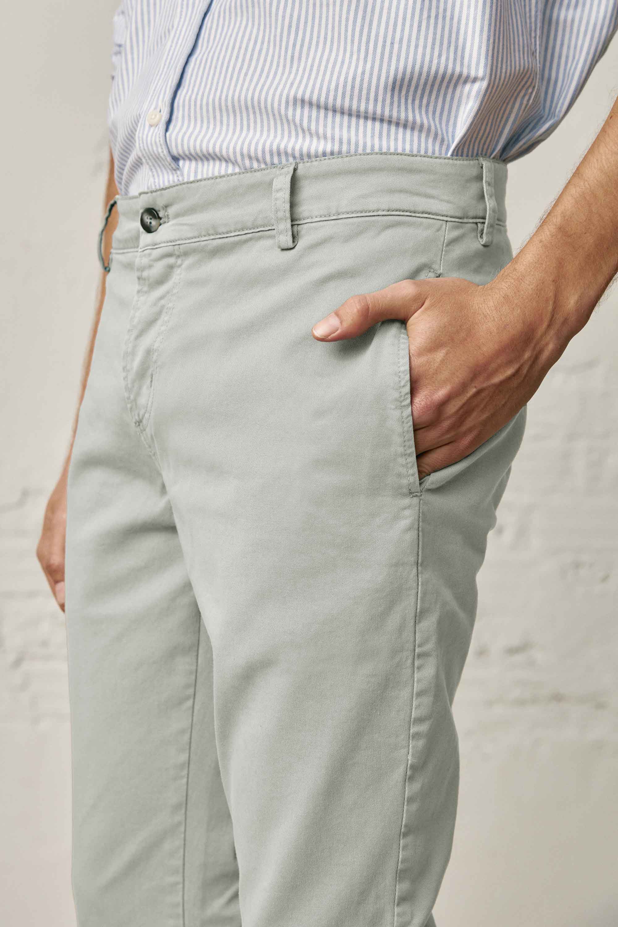 Pantalón Chino Bóvary - Verde Claro - Fernando de Cárcer