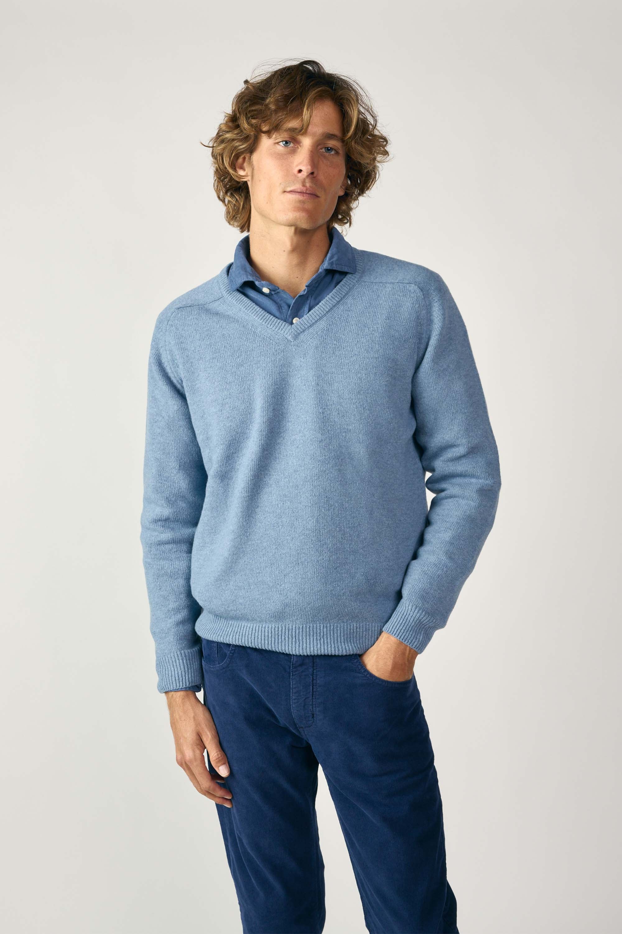 Jersey Cuello Pico Lambswool - Azul Claro