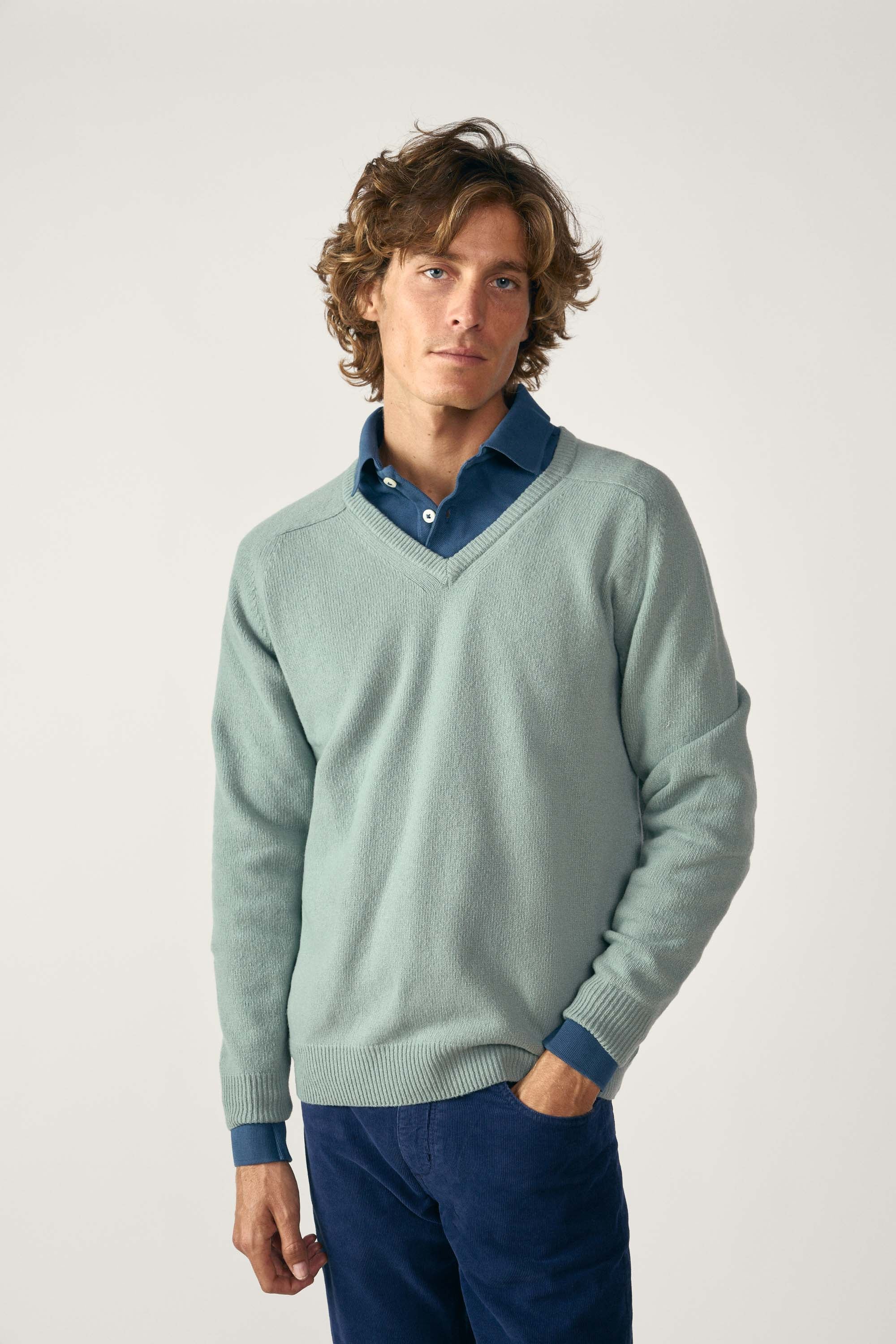 <tc>Sweater</tc> Lambswool V-neck - Aqua Green