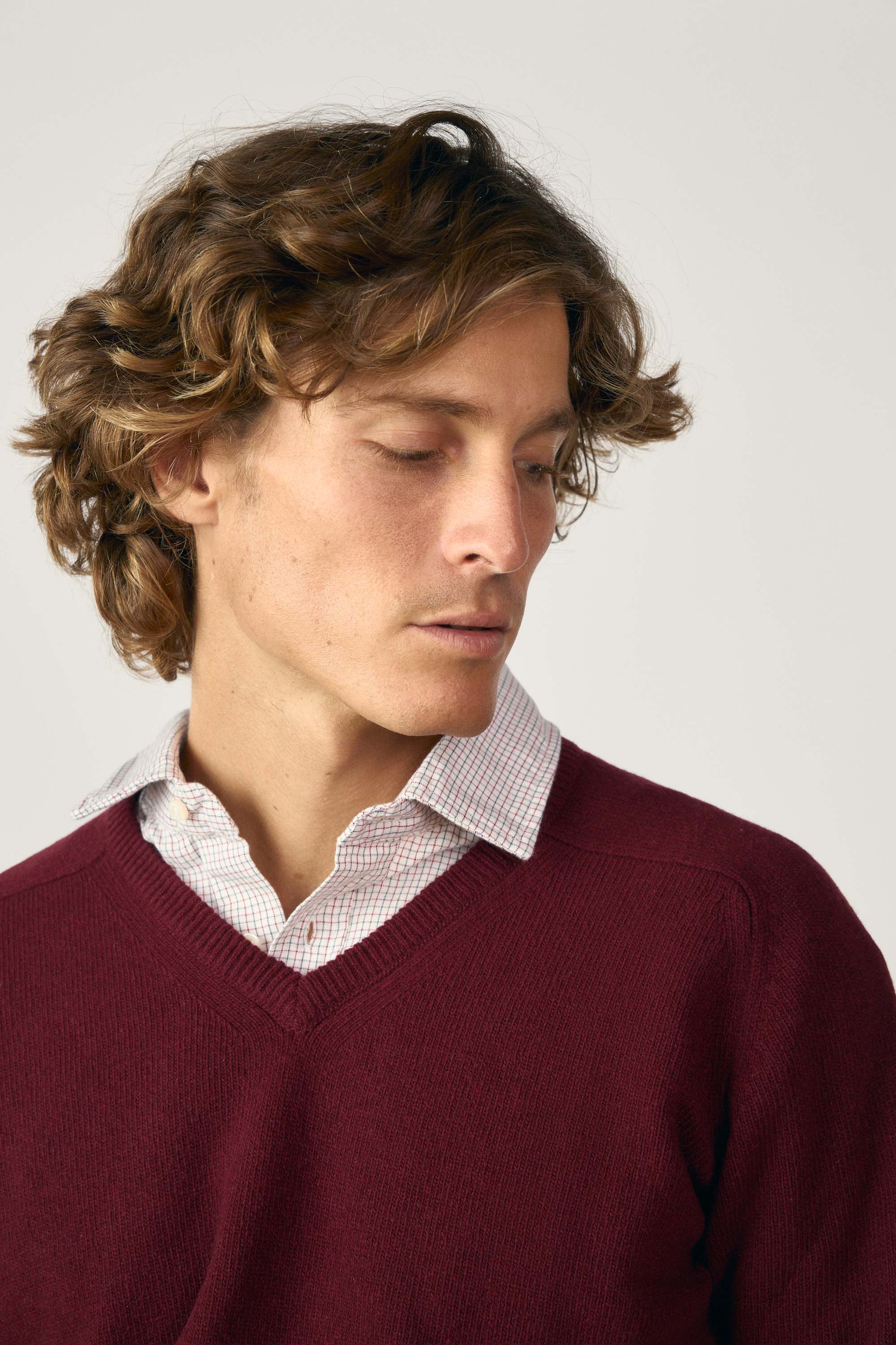 Jersey Cuello Pico Lambswool - Burdeos