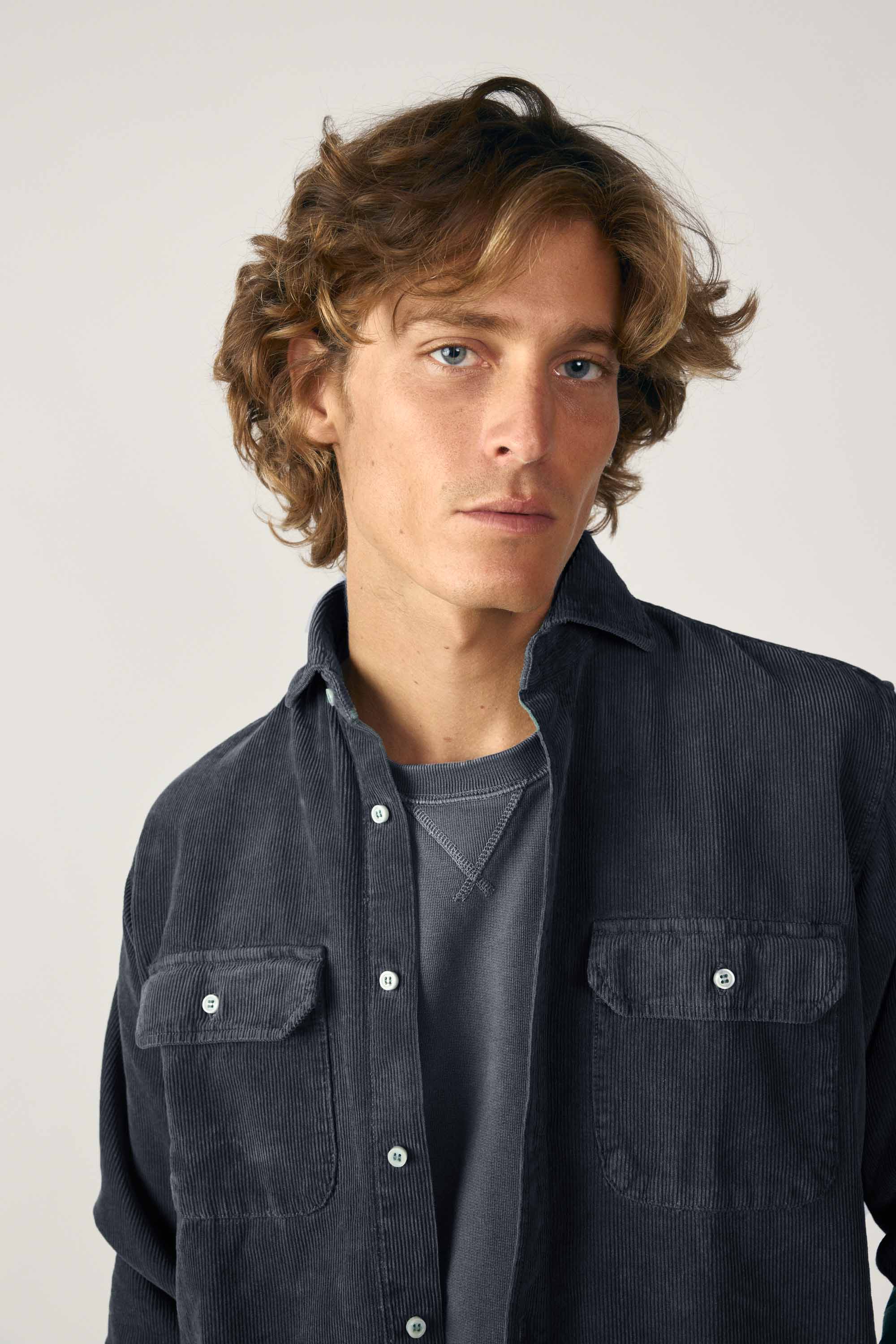 Camisa de Pana Dos Bolsillos - Azul Marino