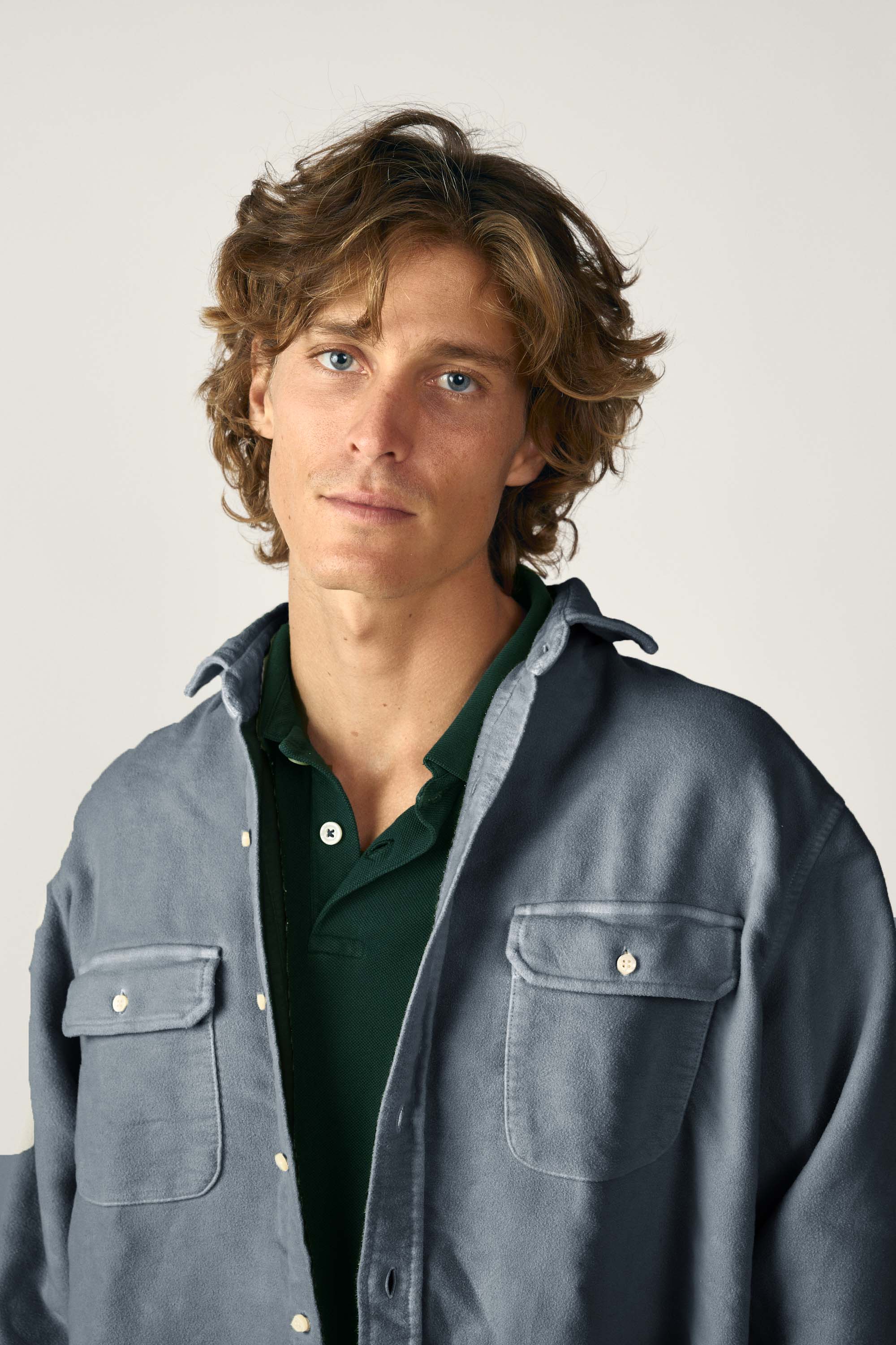 Camisa de Velvetón Cuatro Bolsillos - Gris Plomo