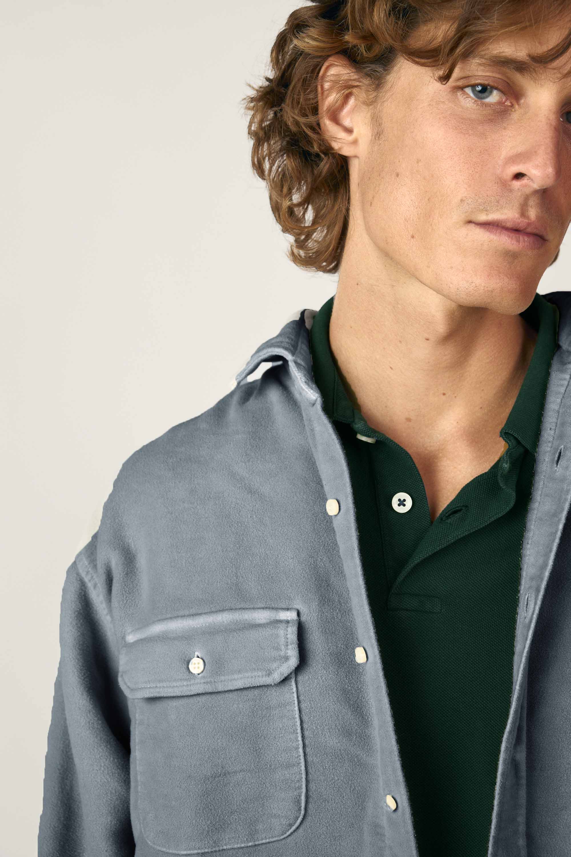 Camisa de Velvetón Cuatro Bolsillos - Gris Plomo