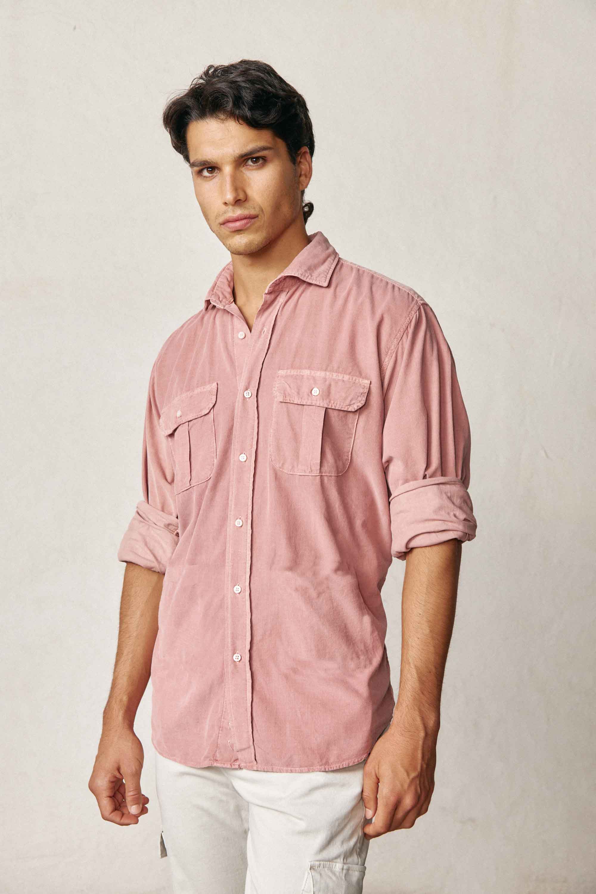 <tc>Shirt</tc> <tc>21-Wales Corduroy</tc> 2 Pockets - Salmon