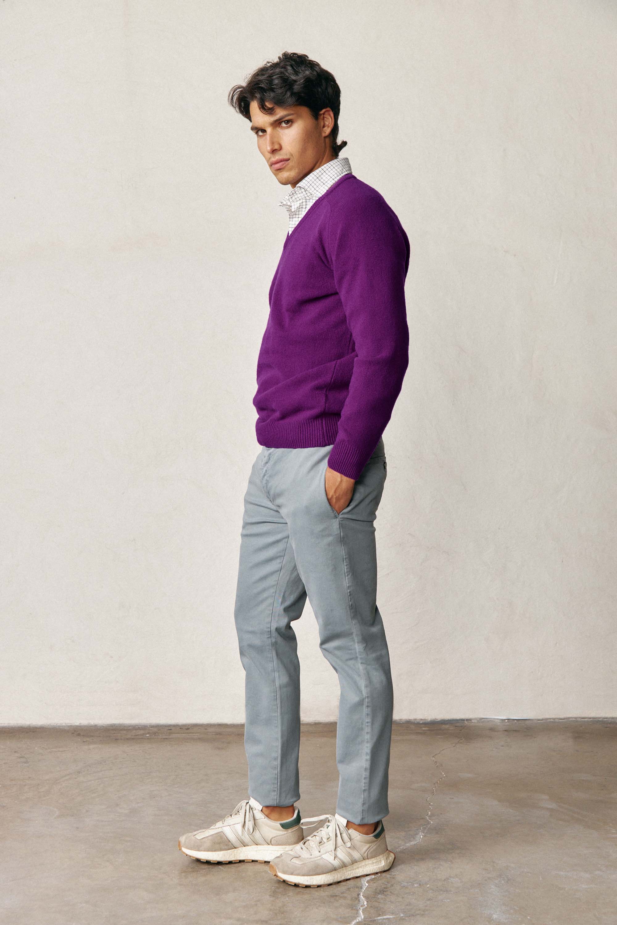 Jersey Cuello Pico Lambswool - Morado - Fernando de Cárcer
