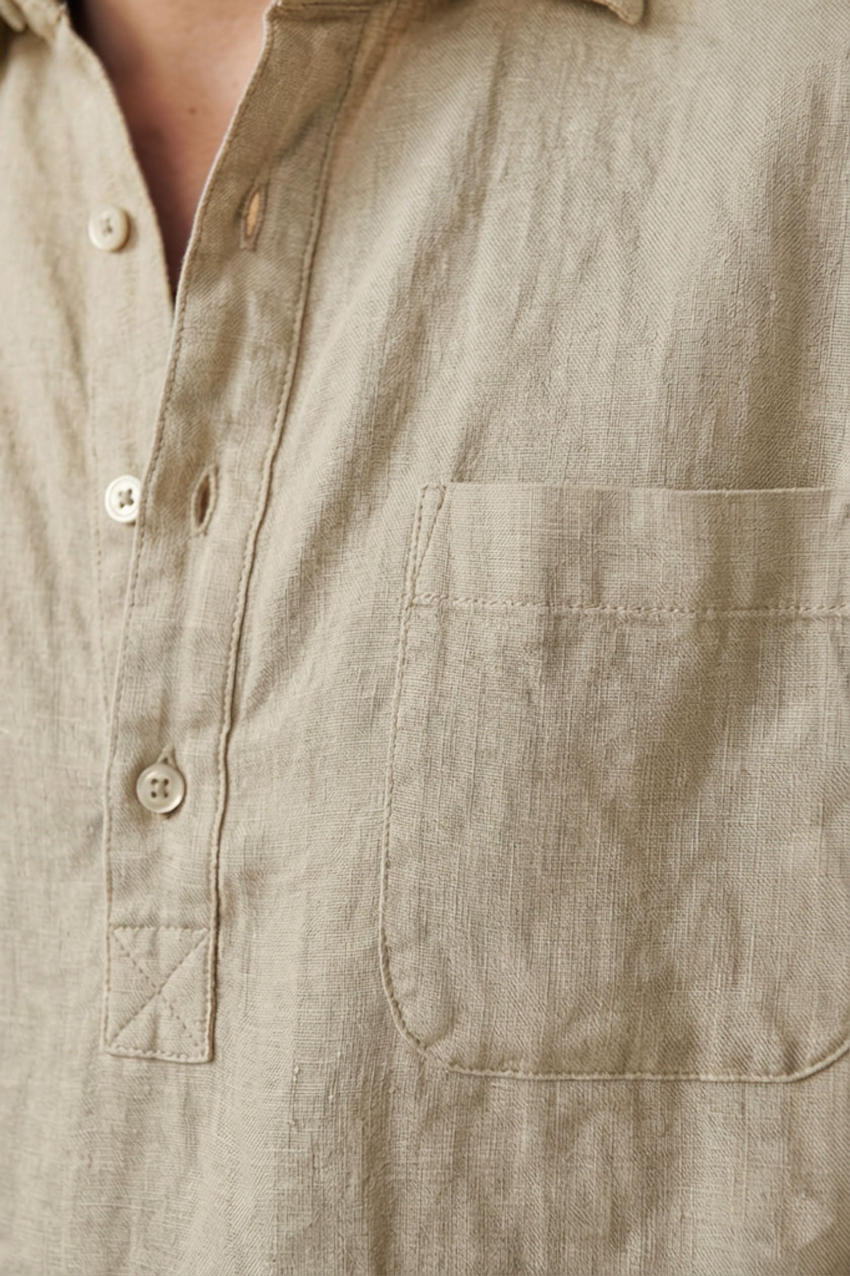 Polera de Lino - Camel (bolsillo) - Fernando de Cárcer