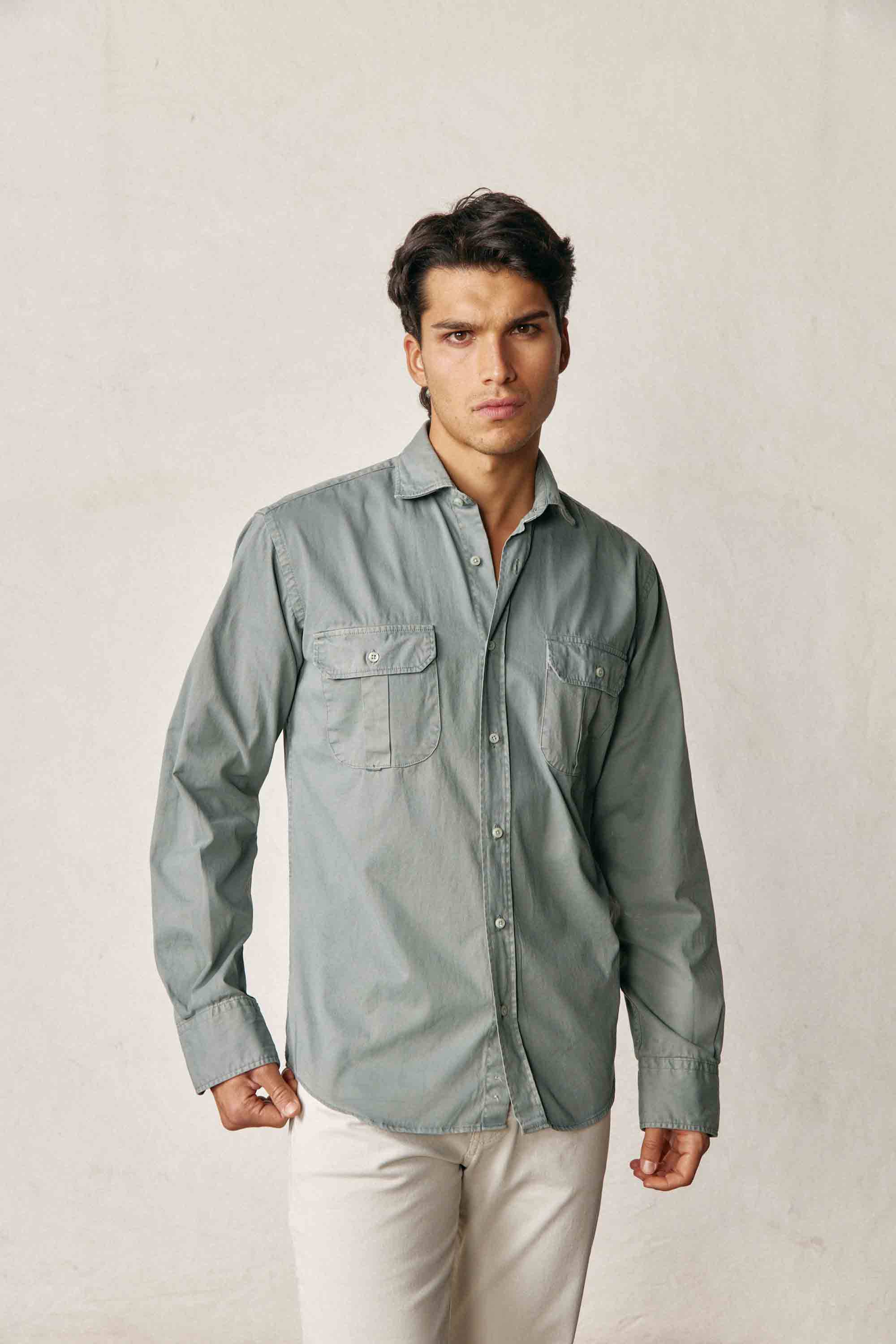 Camisa de Popelín Dos Bolsillos - Verde Militar - Fernando de Cárcer