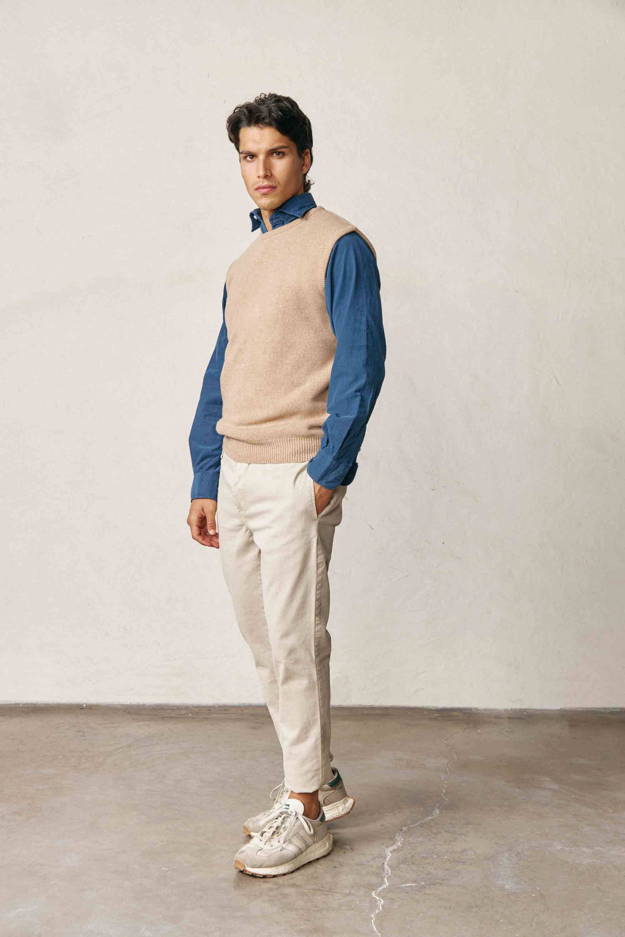 Chaleco Lambswool Cuello Redondo - Beige - Fernando de Cárcer