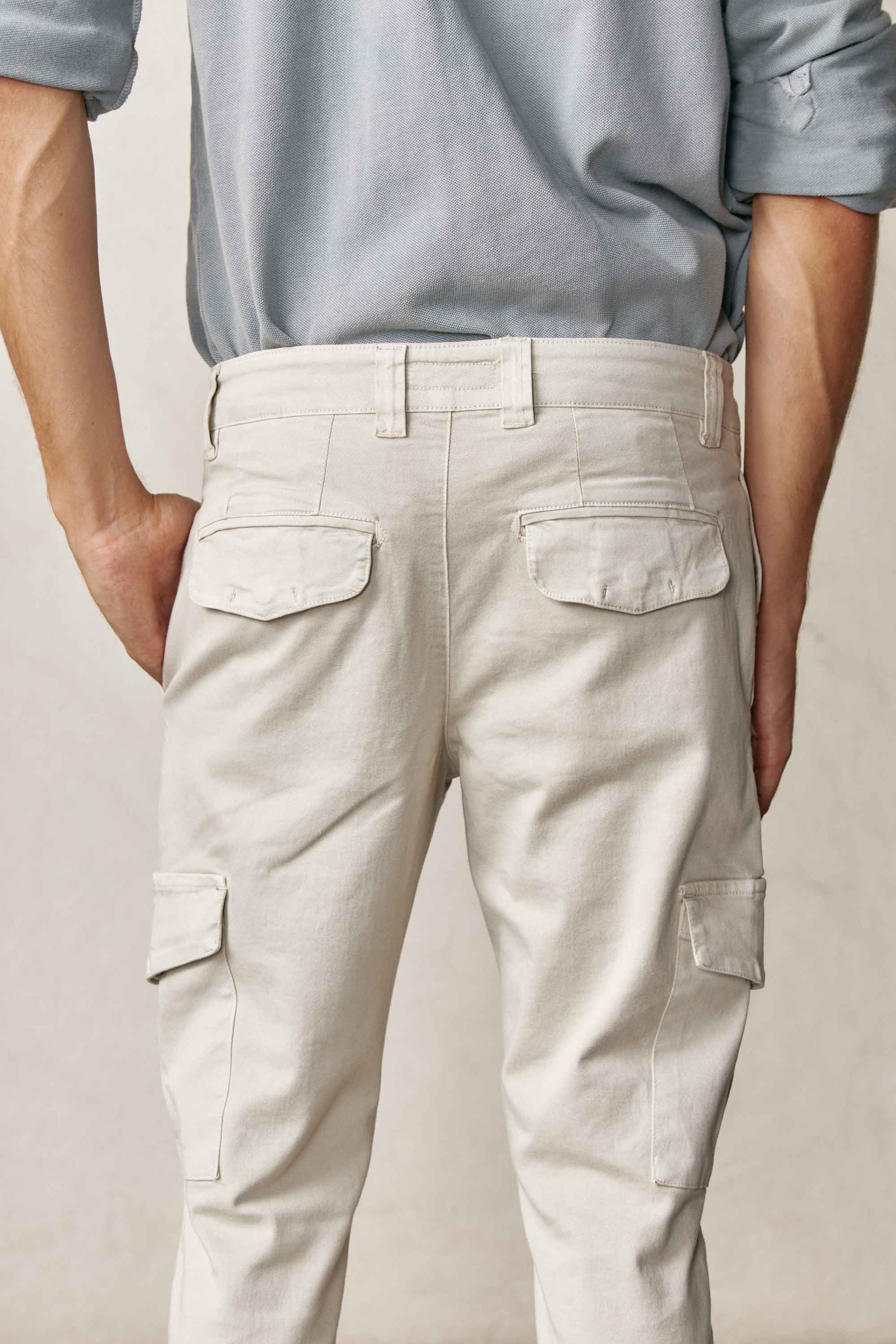 Pantalón Cargo - Hielo - Fernando de Cárcer