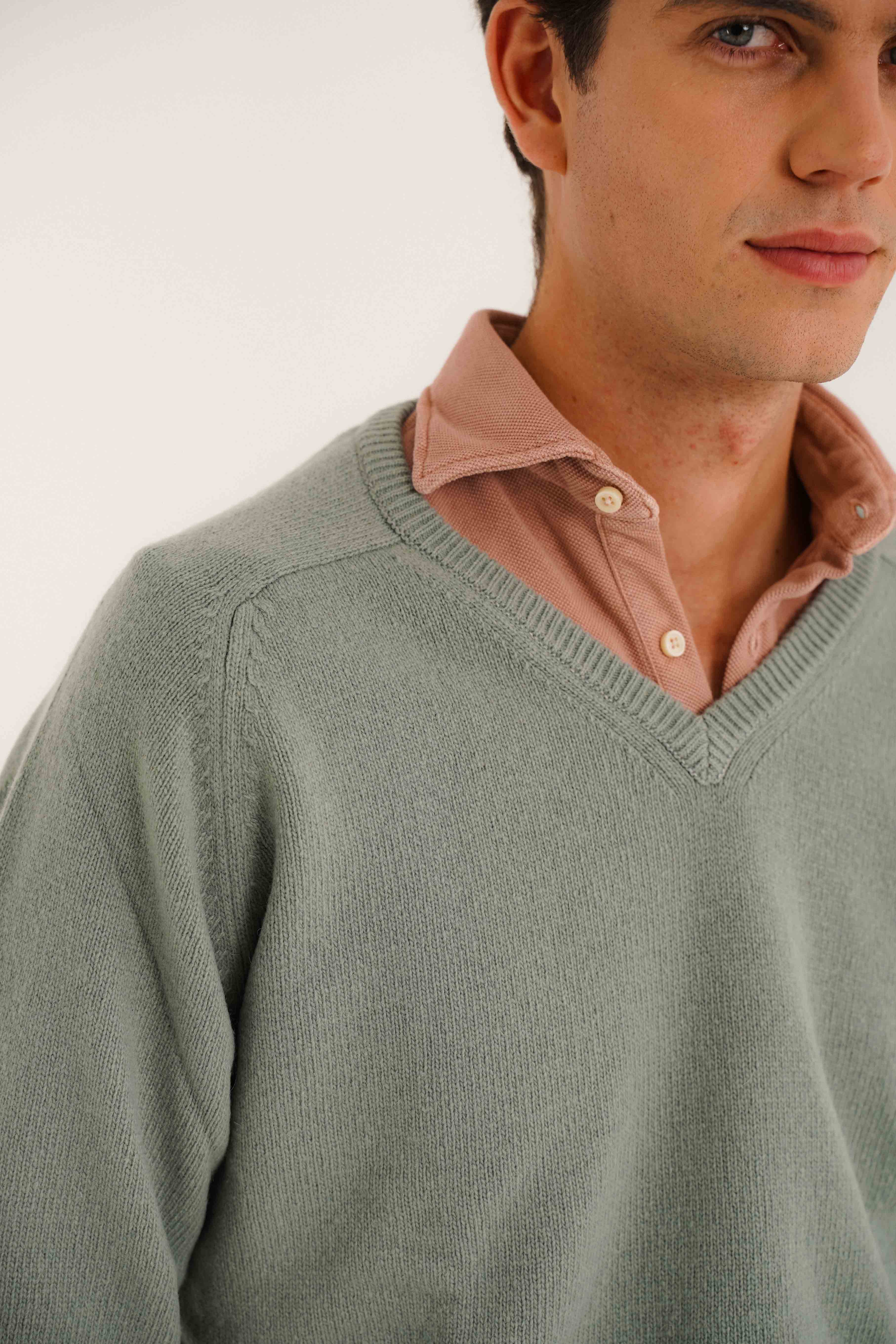 Jersey Cuello Pico Lambswool - Verde Agua - Fernando de Cárcer