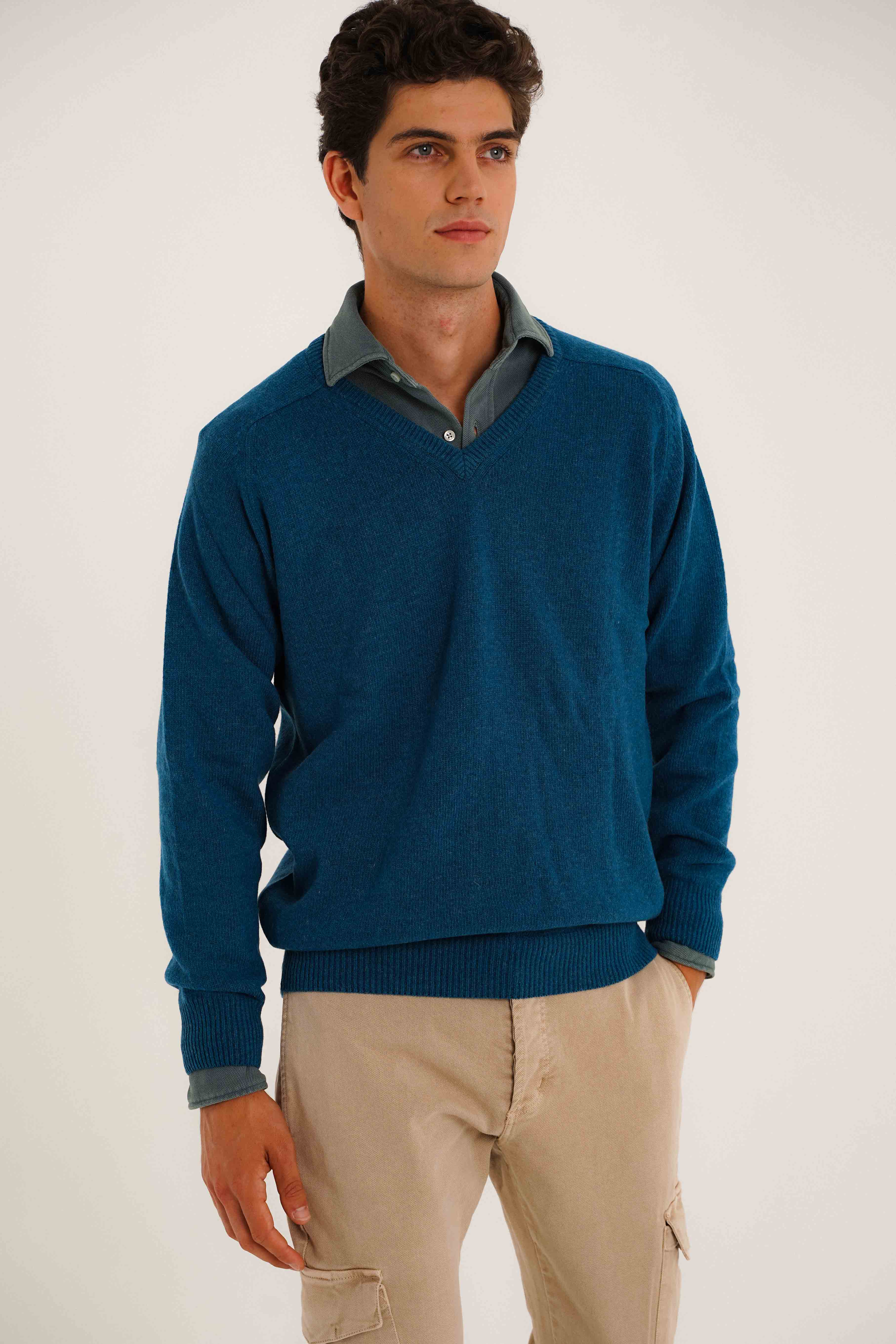 Jersey Cuello Pico Lambswool - Azul Pacífico