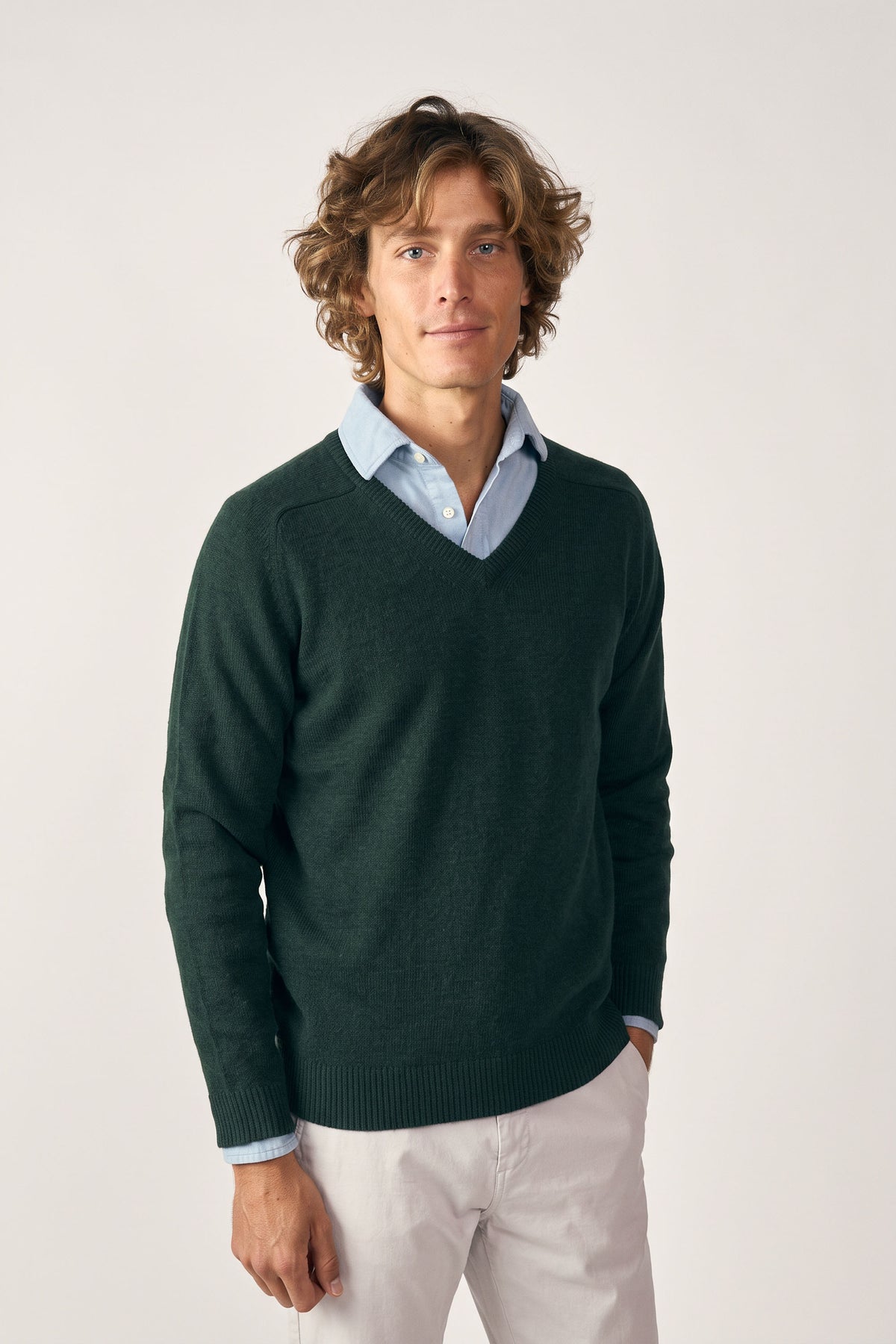 Jersey Cuello Pico Lambswool - Verde Caza - Fernando de Cárcer