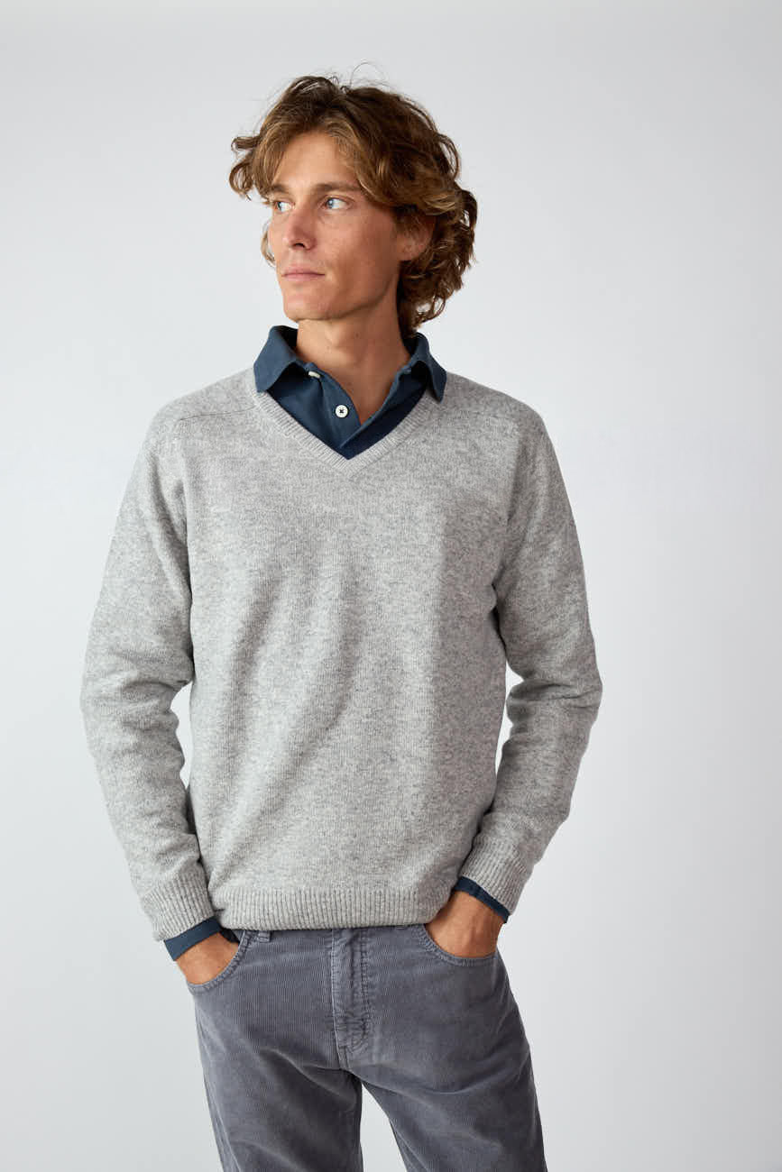 Jersey Cuello Pico Lambswool - Gris Claro