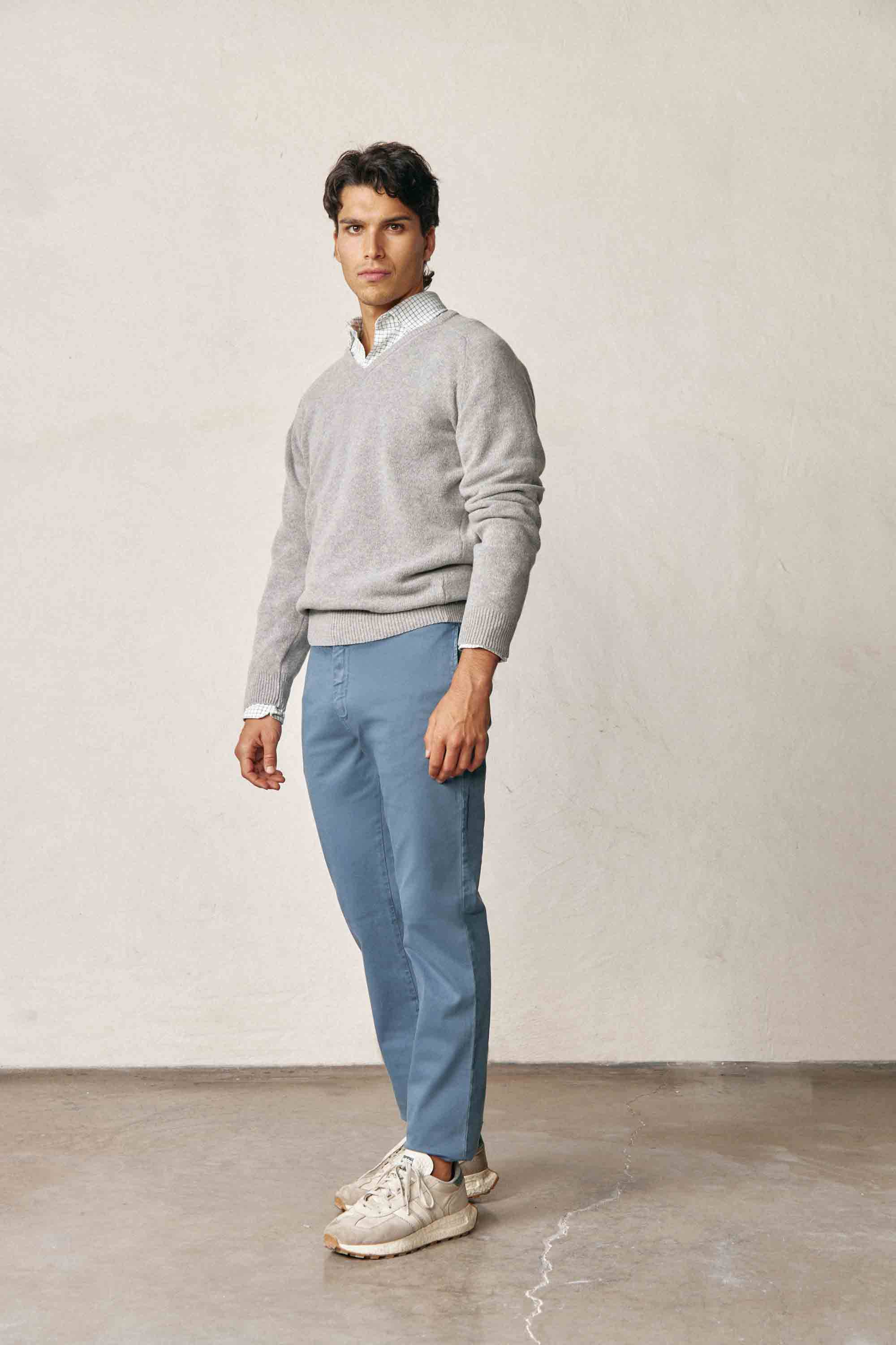 Jersey Cuello Pico Lambswool - Gris Claro