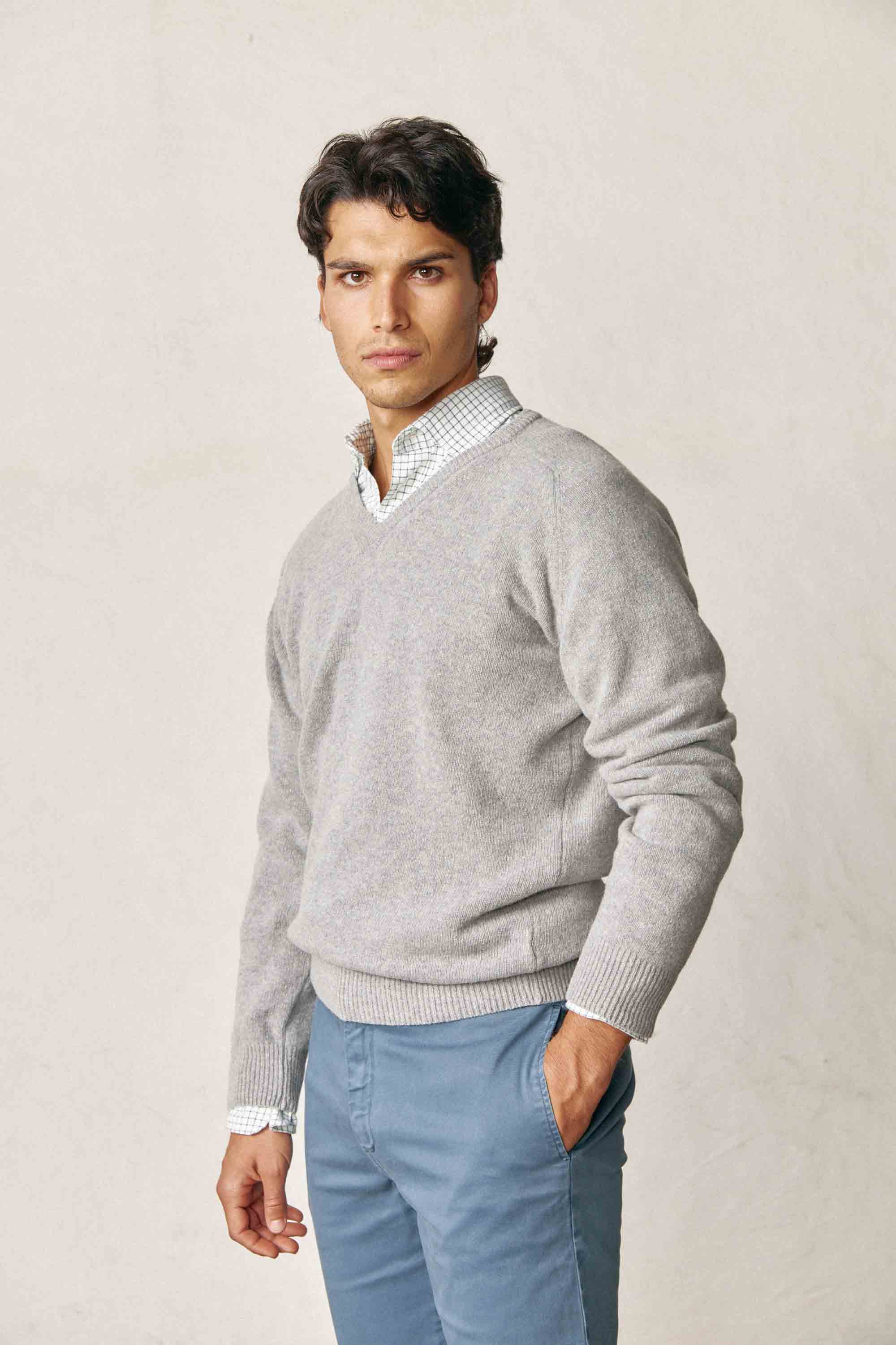 Jersey Cuello Pico Lambswool - Gris Claro