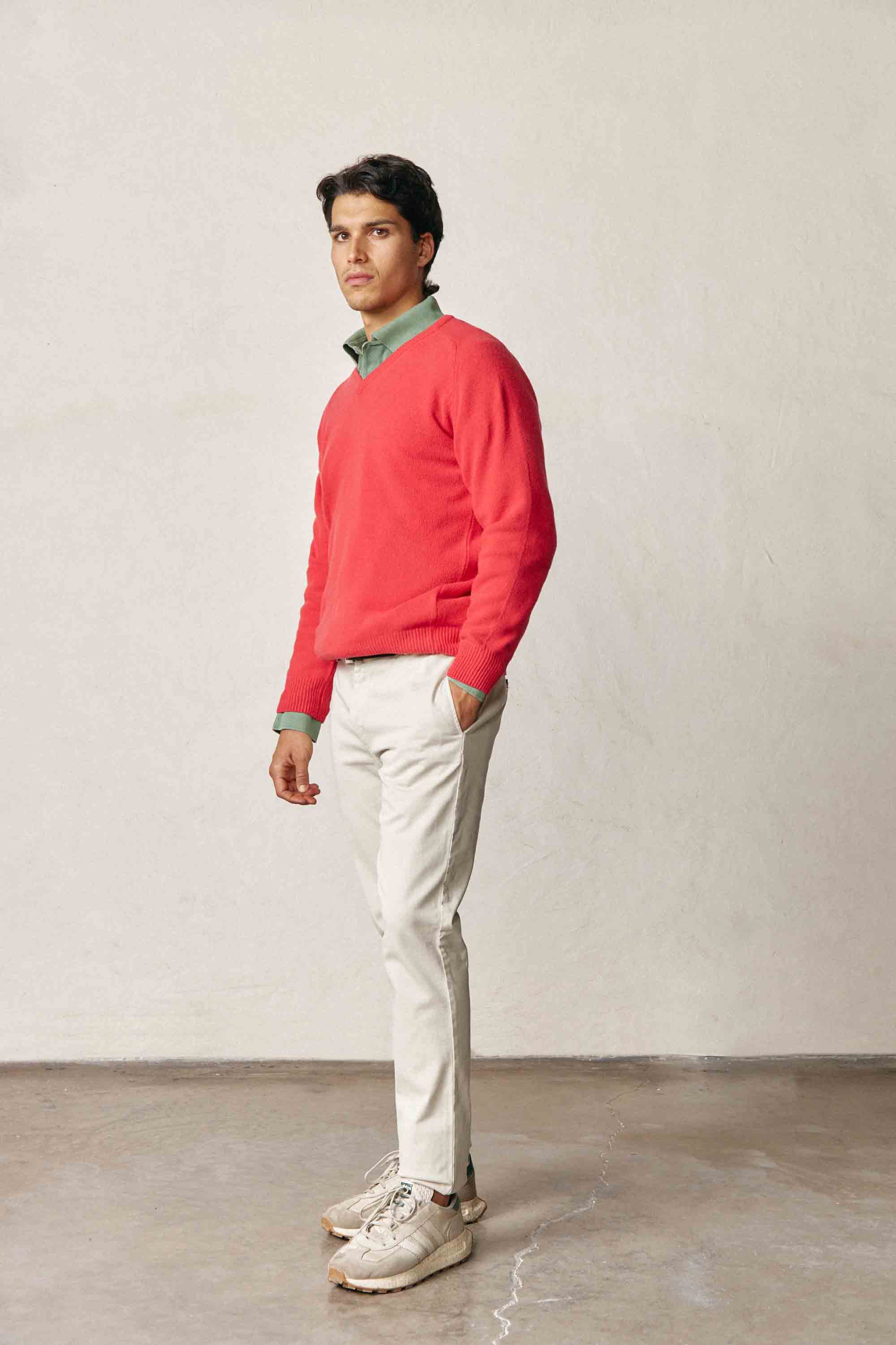 <tc>Sweater</tc> Lambswool V-neck - Amaranth Red